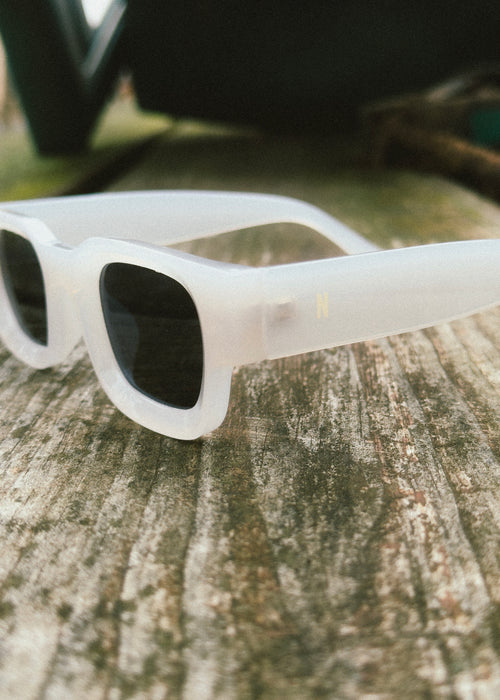 "NACRE" Gelo Sunglasses-NACRE